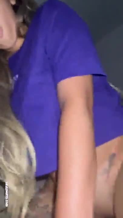 Capa do video Loira rabuda sendo fodida de 4