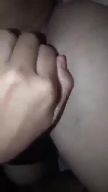 Capa do video Vazou novinha safada se exibindo r tocando siririca escondida